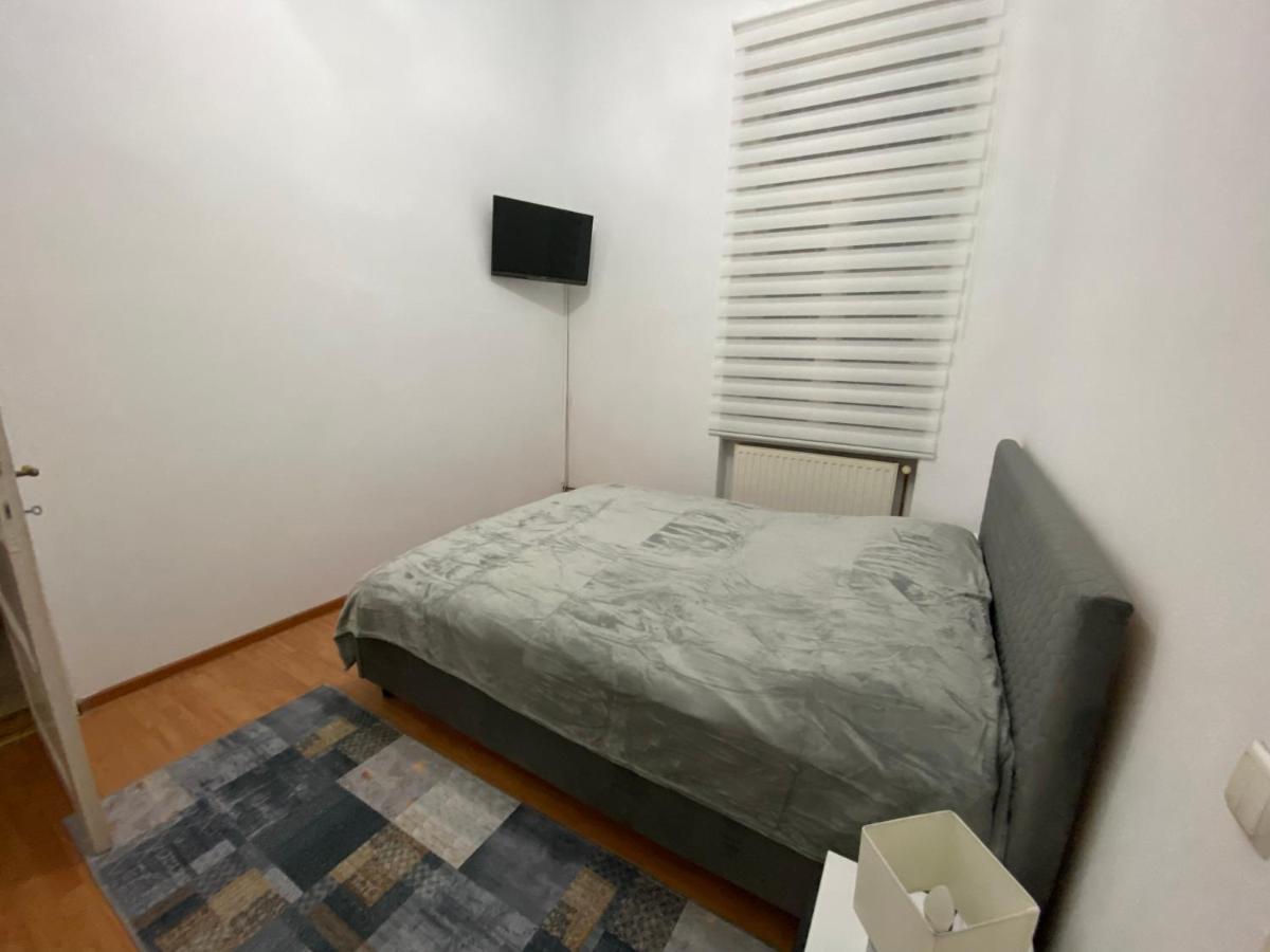 Apartmán Apartament Super Central Cu Parcare Privata Arad Exteriér fotografie
